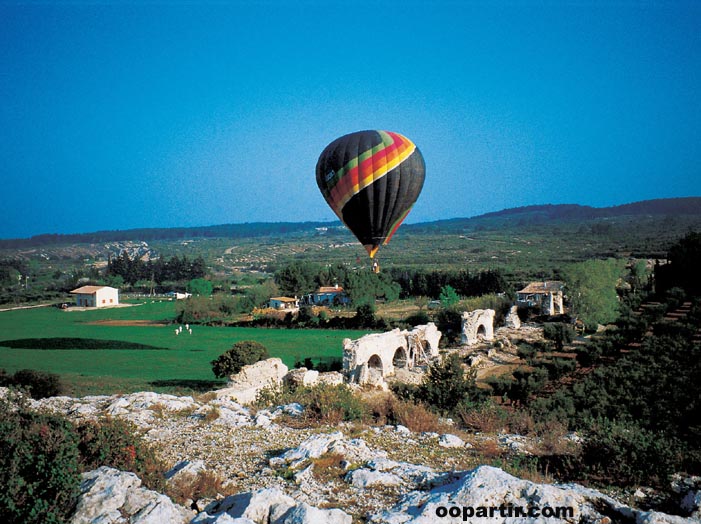 La Provence en ballon © CRT PACA
