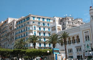 Place des Martyrs (la Casbah au fond)