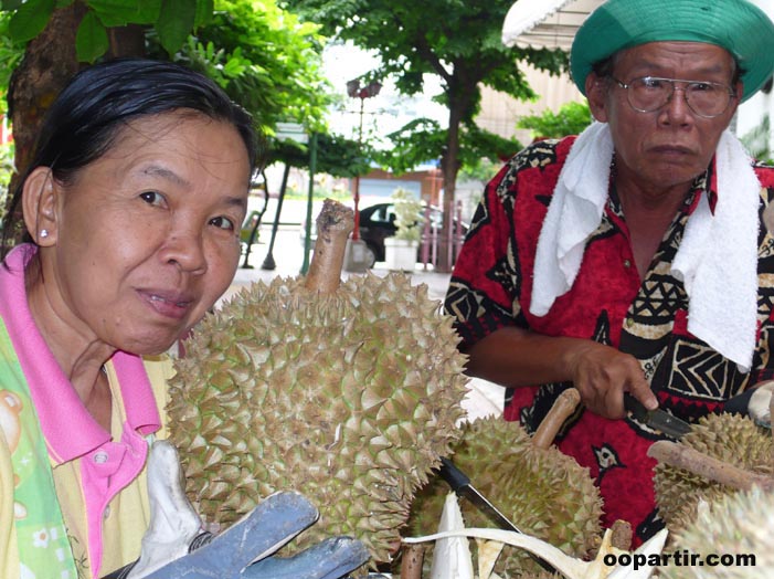 Vendeurs de durians, Bangkok © oopartir.com