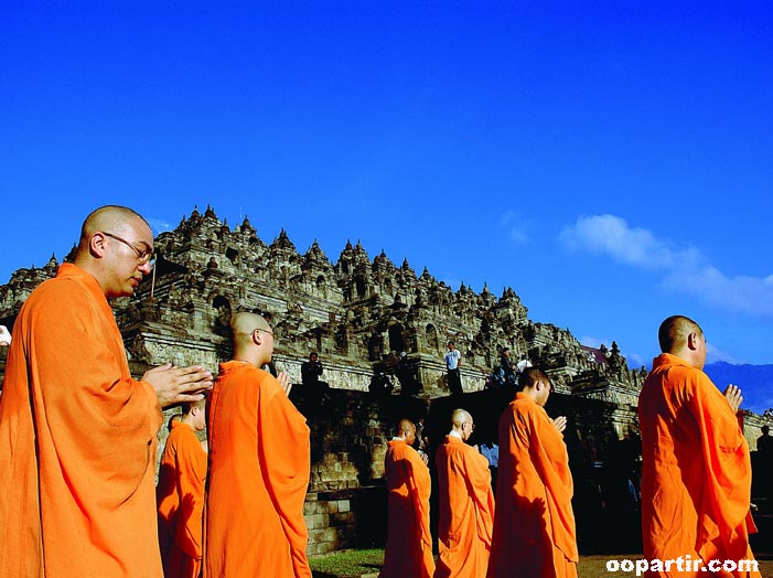Borobudur, Java � Indonesia.Travel