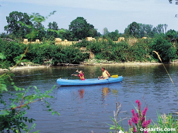 Canoe sur la Loire © P.Aubert - CRT