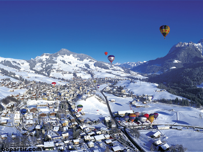 Château d'Oex, capitale du ballon  © Suisse Tourisme