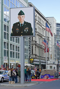 Check-point charlie (du moins ce <br>qu'il en reste !)