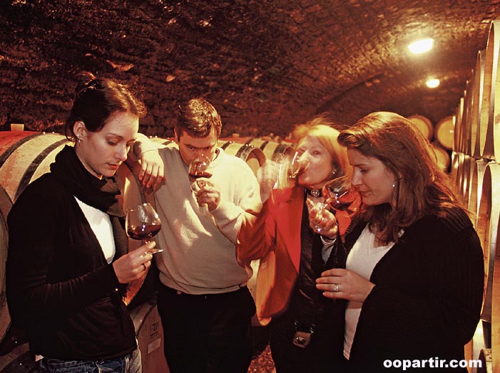 Dégustation © Alain Doire, Bourgogne Tourisme