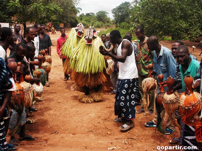 fête rituelle, Goly Goulin, Kondeyaokro  © Mapamundi/CIT
