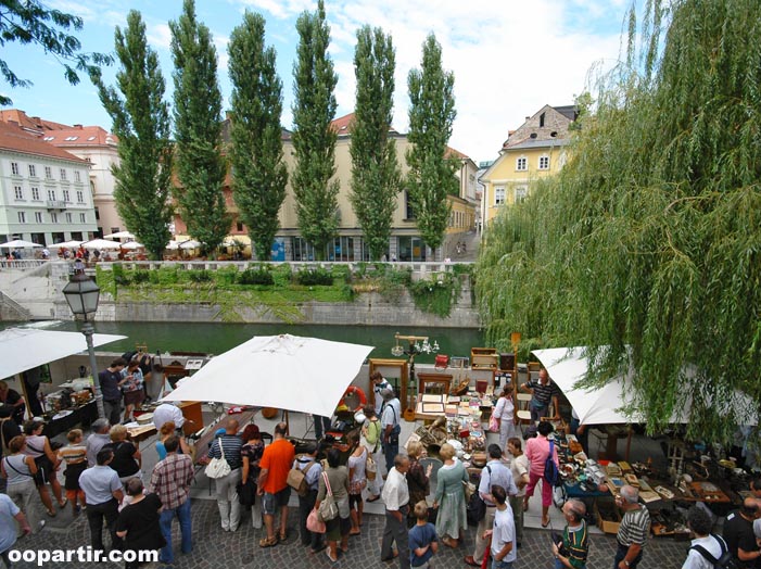 Ljubljana, marché aux puces © Dunja Wedam
