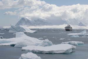Bateau Hurtigruten dans le Grand Nord
