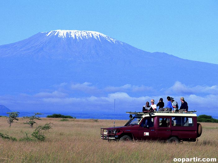Face au Kilimandjaro  © OT Kenya