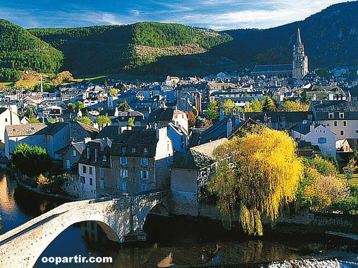 Mende, pont sur le Lot  © CRT L-R / J.F.Salles