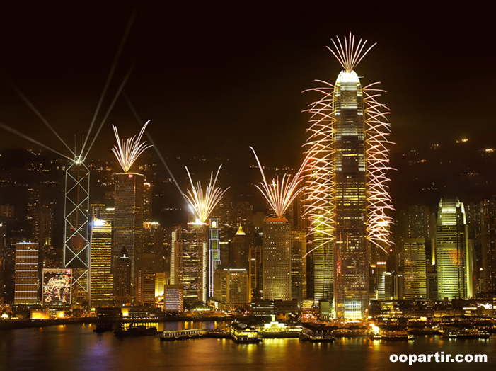 Nouve an dans la baie d'Hong Kong © HKTB