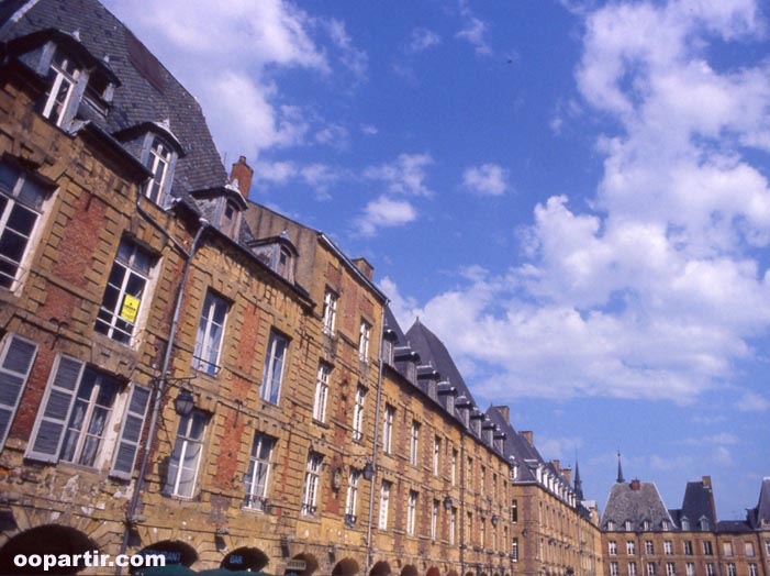 Place DucaleCharleville-Mezieres © OXLEY