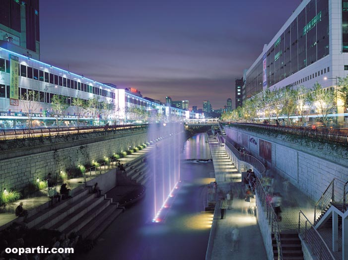 Artère piétonne Cheonggyecheon, Séoul © ONT Coréen