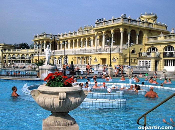 bains Széchenyi, Budapest © Hungarian NTO