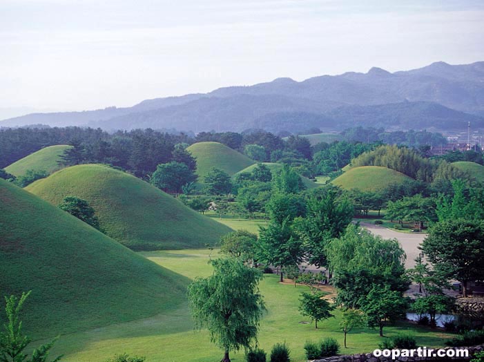 Tombes en tumuli, Gyeongju © ONT Coréen