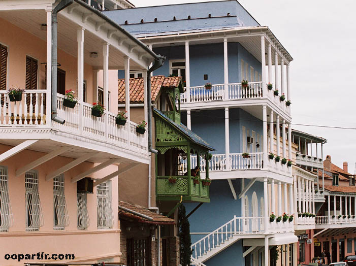 Vieux Tbilisi, maisons à balcons en bois © Georgian NTA